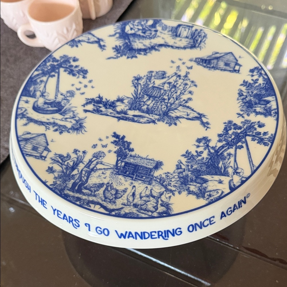 Rare Dolly Parton Blue and White Cake Stand - Picture 2 of 9